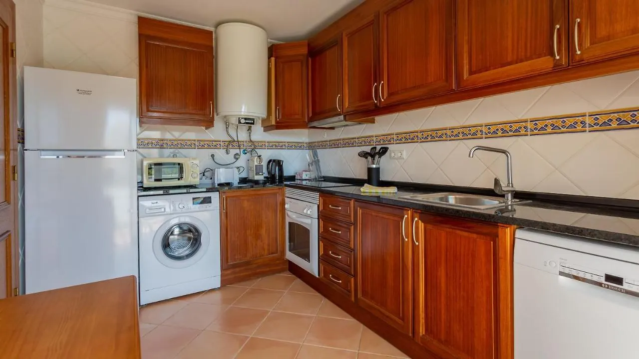 Amazing 2BDR Duplex W/ AC&Pool in Portimão by Lovelystay 0*,