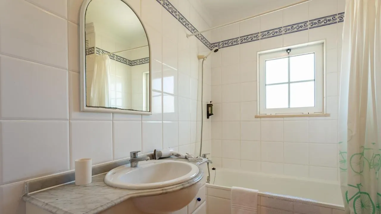 2Bdr Duplex W Ac & Pool In Portimao By Lovelystay 0*,  Portugal